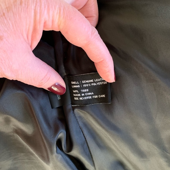 Buttery soft Leather jacket. Size L 🍁🍁 - Picture 8 of 8